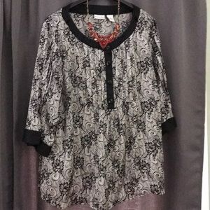 Fun top w jeans or dress-up size 2x. Kim Rogers